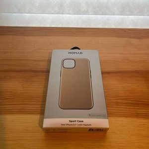 Nomad Sport Case - Dune color | MagSafe | iPhone 13